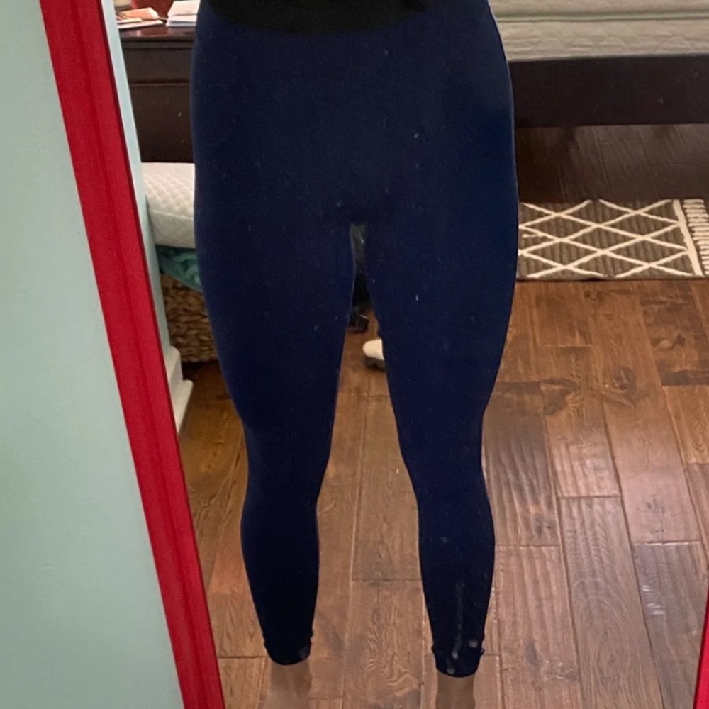 Navy Fabletics leggings